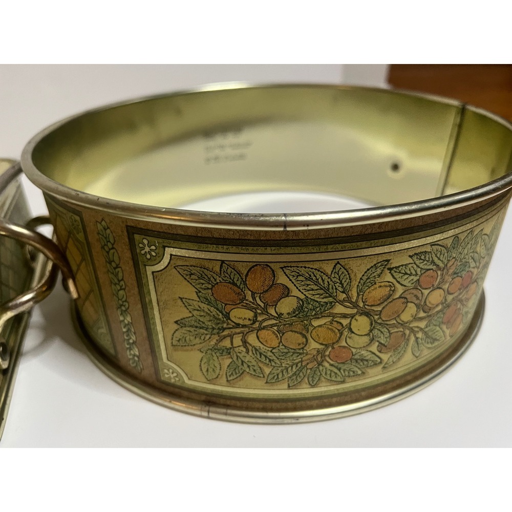 Vintage Pyrex Autumn Harvest Metal Cradles Set 232 Rectangular 624 Round Carrier - Picture 3 of 5